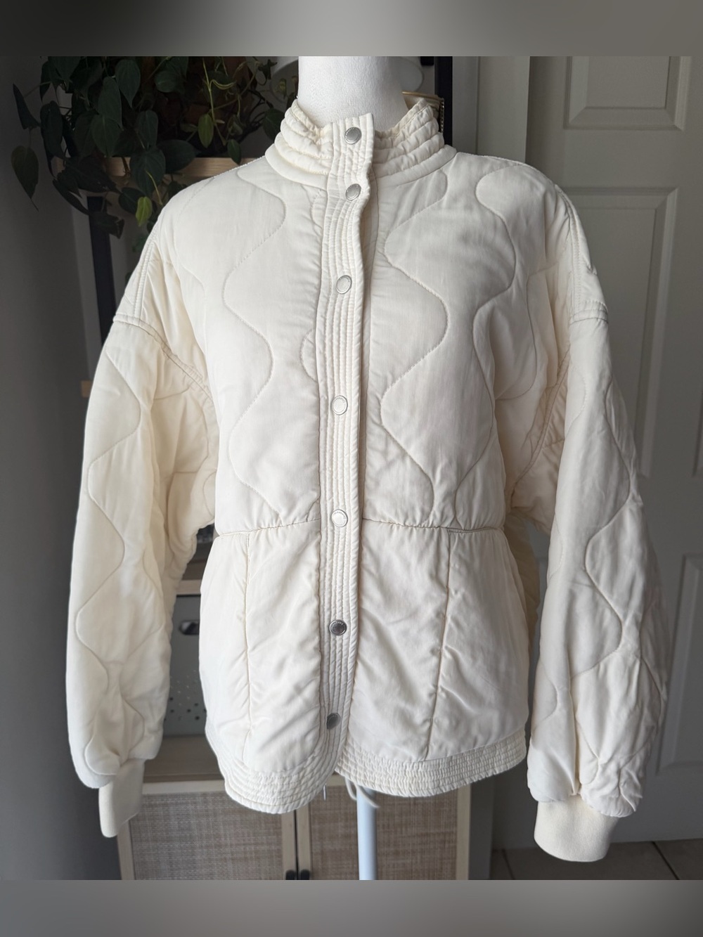 BLANKNYC Womens Quilted Jacket Ivory Lyocell Snap Front Peplum Coat Medium
